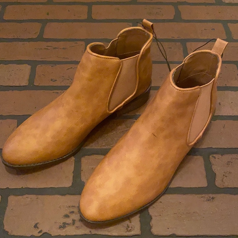 Express Chelsea Boots